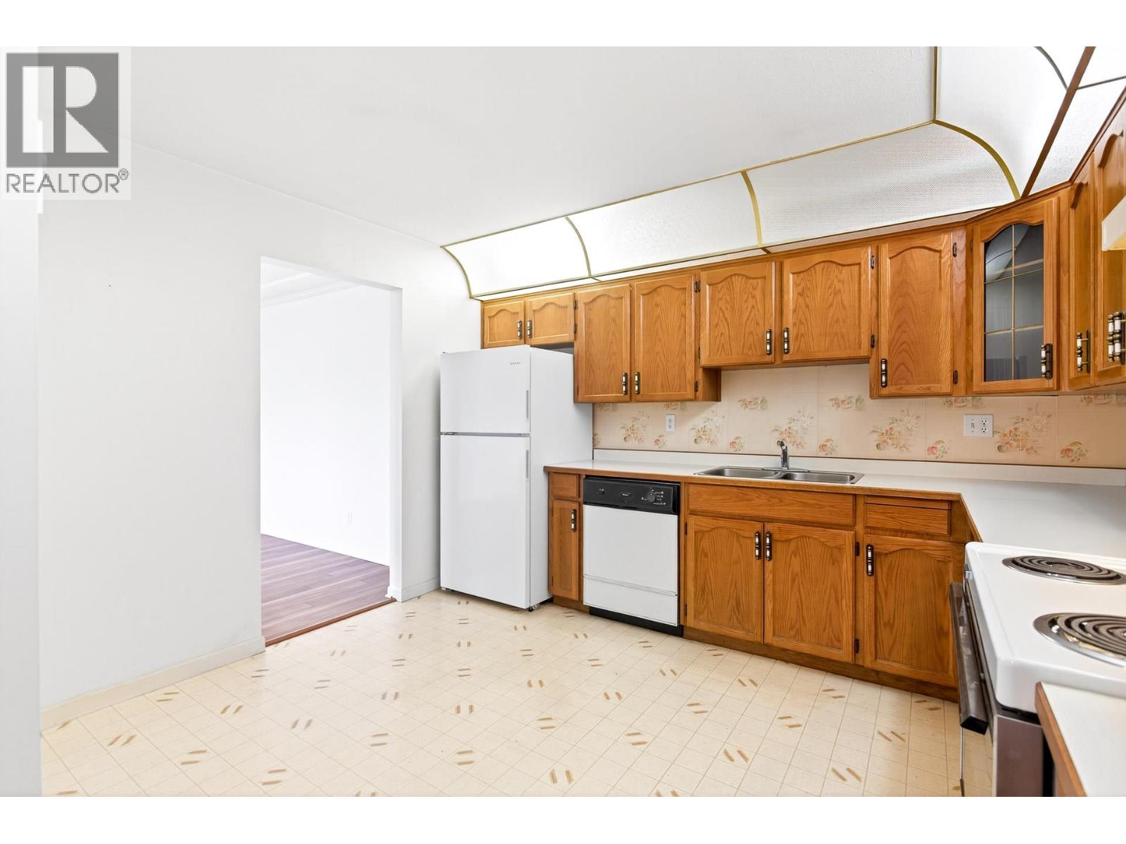 301 11601 227 Street, Maple Ridge, British Columbia  V2X 0J7 - Photo 13 - R3051224