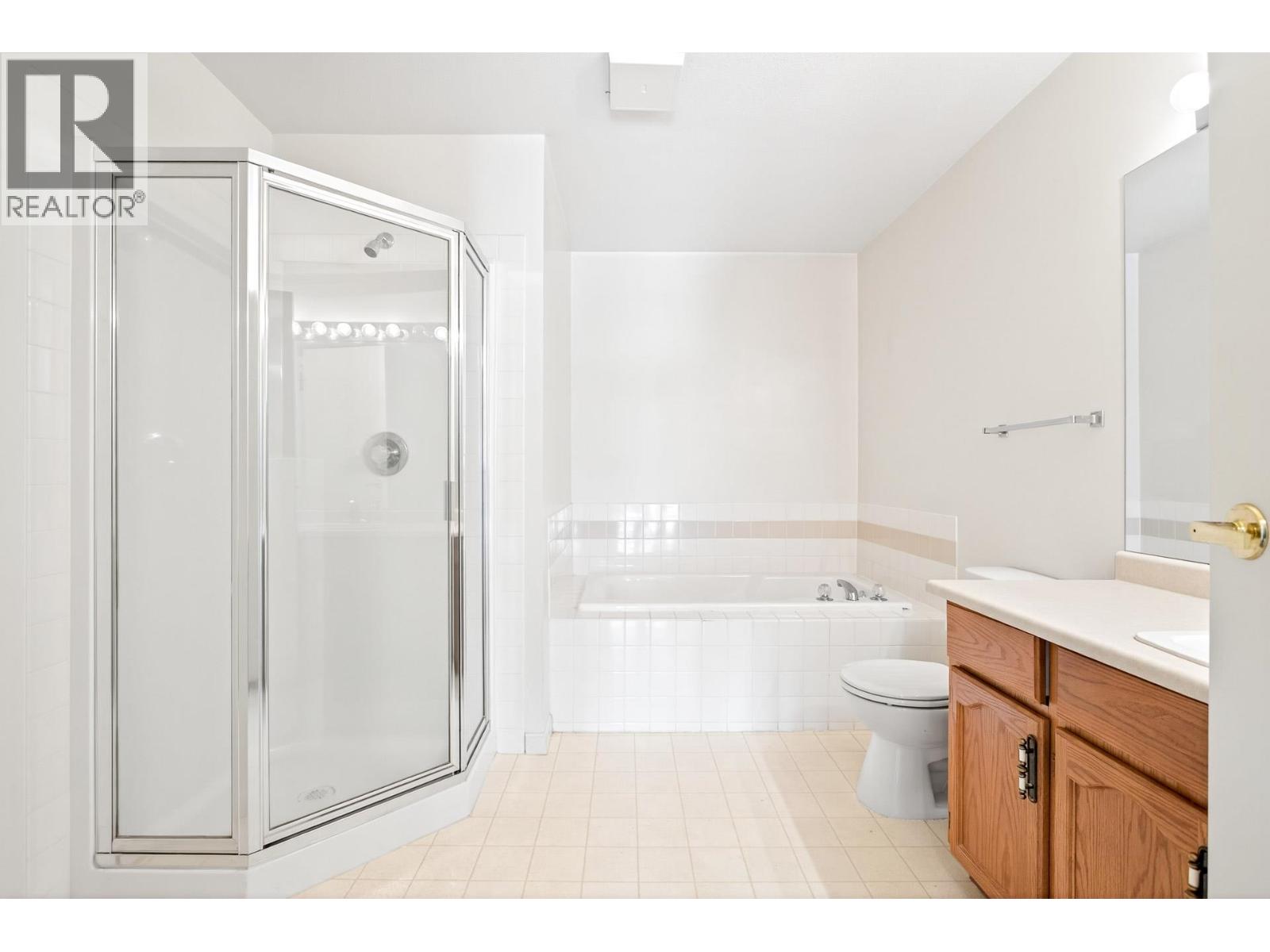 301 11601 227 Street, Maple Ridge, British Columbia  V2X 0J7 - Photo 18 - R3051224