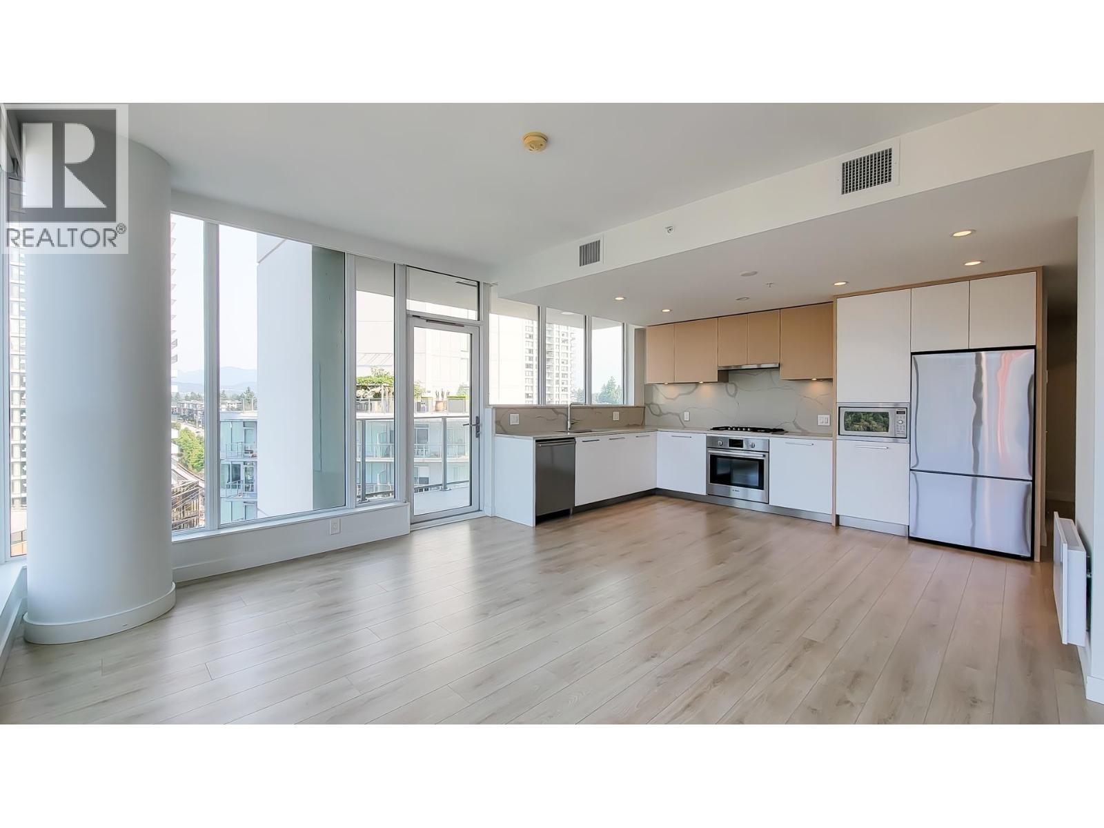 1105 567 CLARKE ROAD, Coquitlam, British Columbia