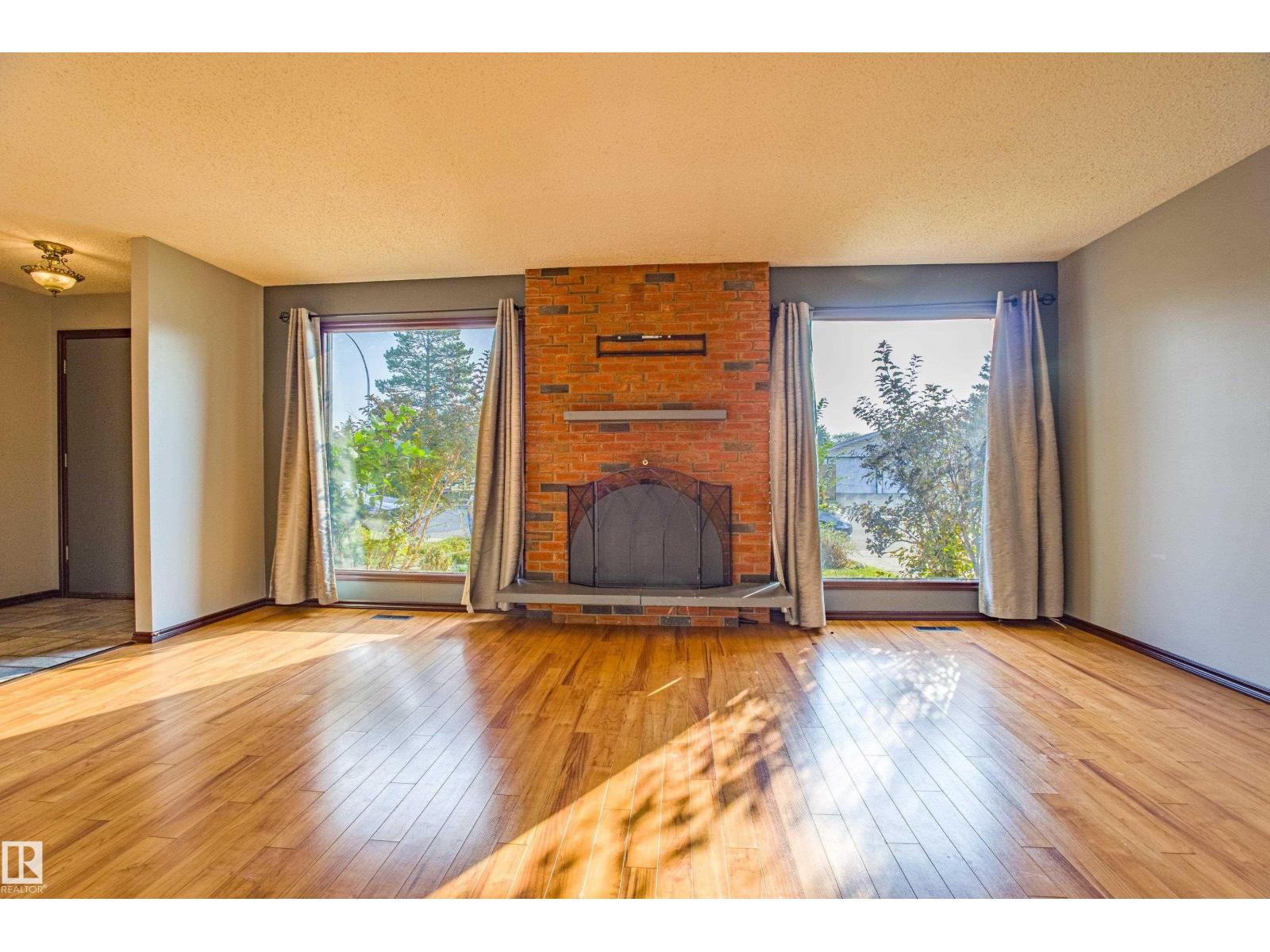 1912 68 Street Nw, Edmonton, Alberta  T5K 2J4 - Photo 6 - E4457211