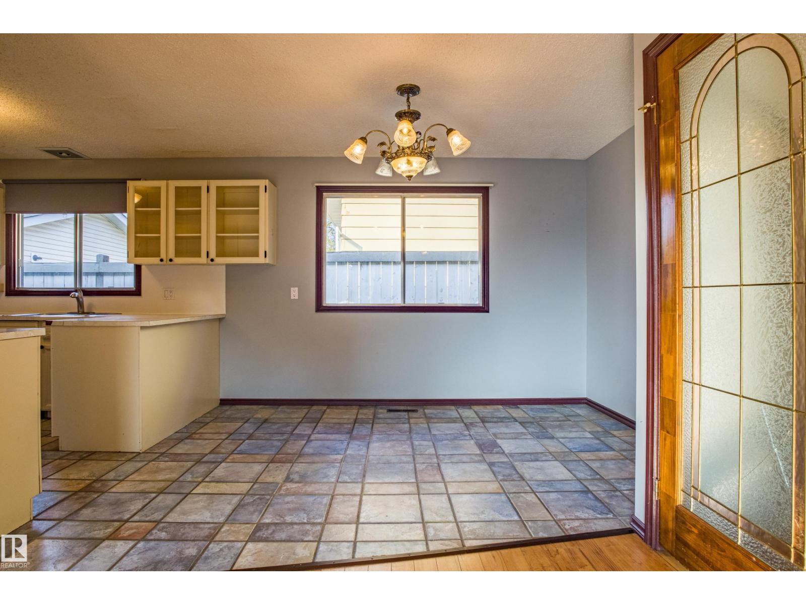 1912 68 Street Nw, Edmonton, Alberta  T5K 2J4 - Photo 8 - E4457211