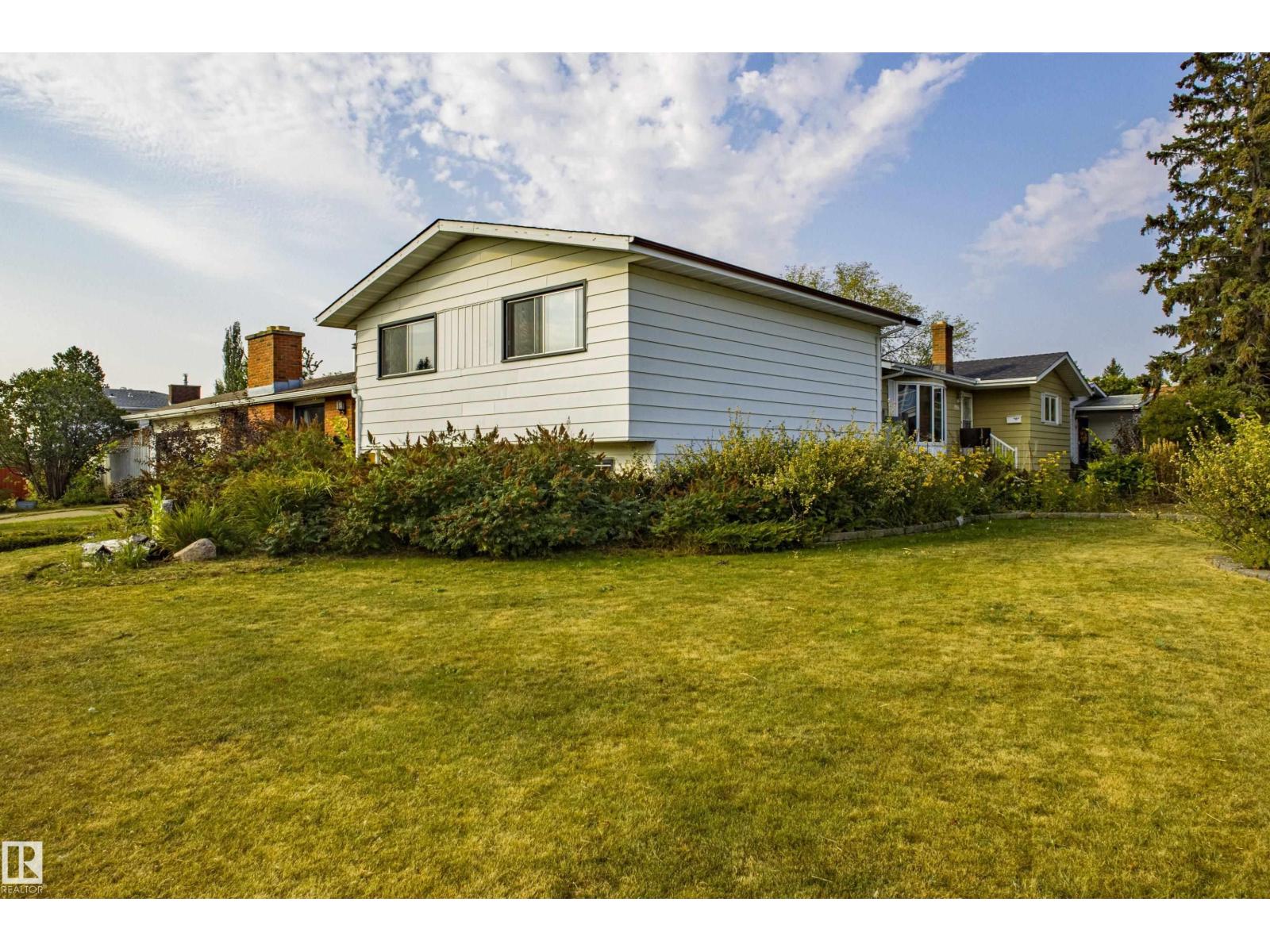 1912 68 Street Nw, Edmonton, Alberta  T5K 2J4 - Photo 2 - E4457211