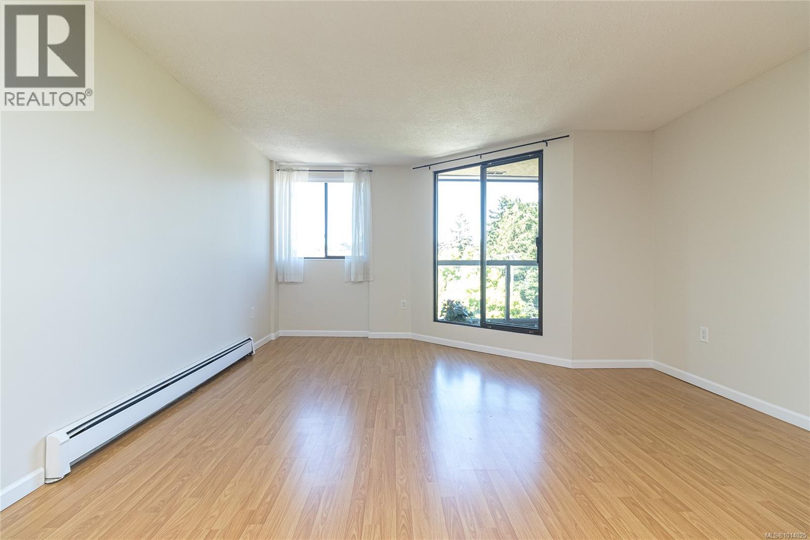 511 1745 Leighton Rd, Victoria, British Columbia  V8R 6R6 - Photo 2 - 1014025