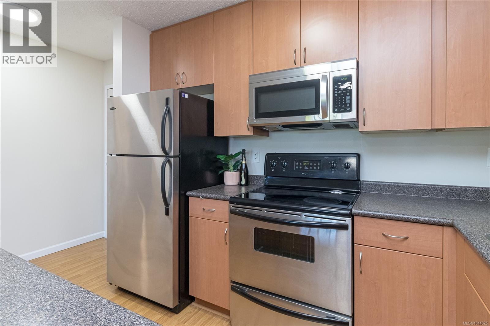 511 1745 Leighton Rd, Victoria, British Columbia  V8R 6R6 - Photo 8 - 1014025