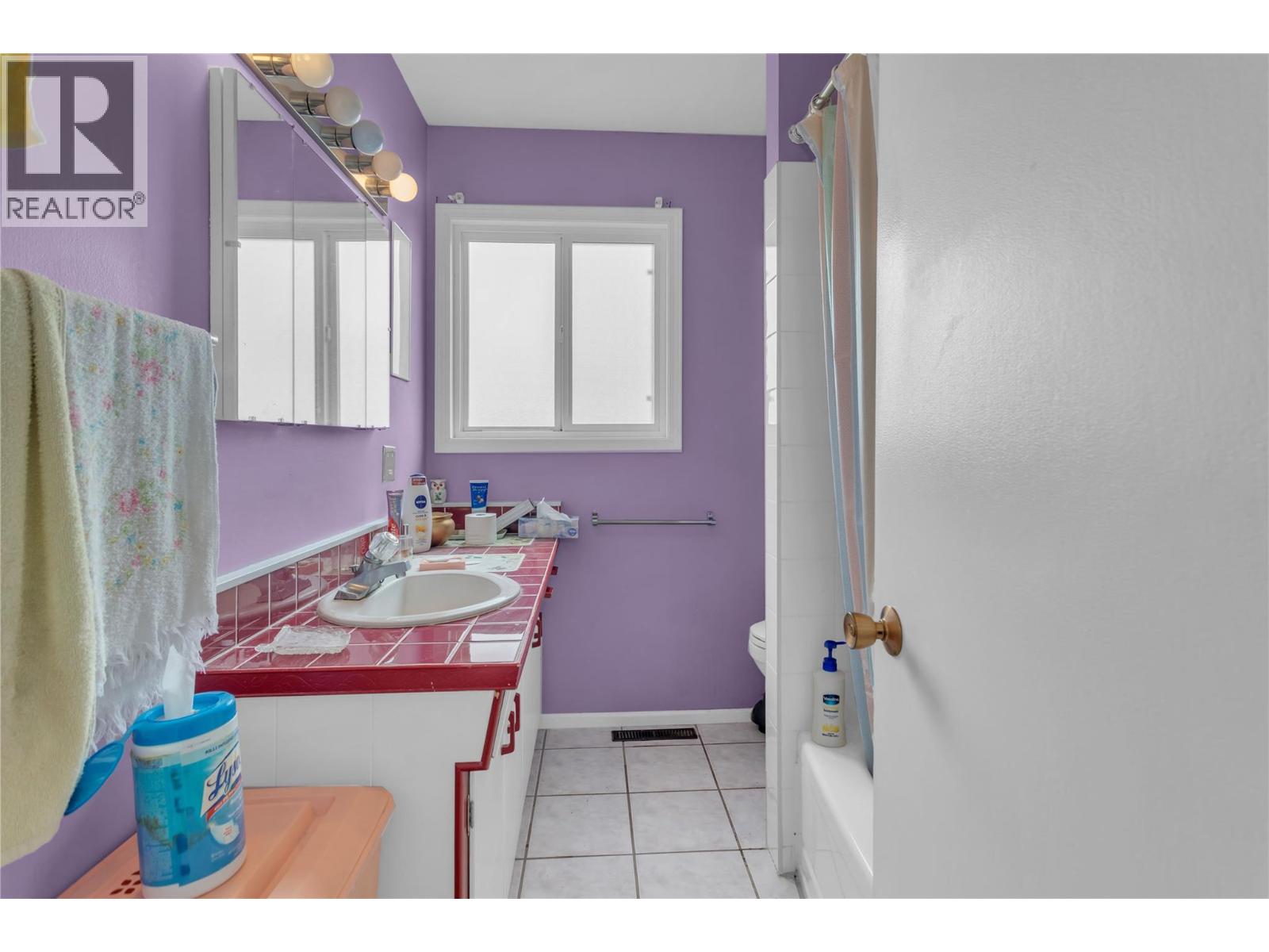 1358 Cherry Crescent E, Kelowna, British Columbia  V1Y 3Y1 - Photo 24 - 10363523
