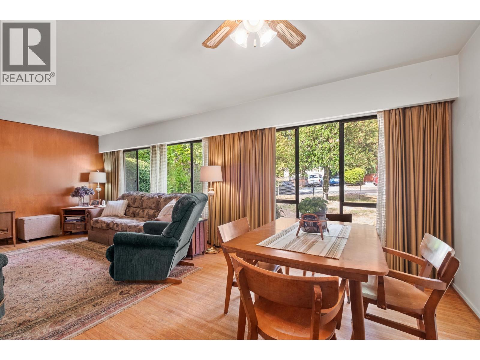 2239 Windridge Drive, North Vancouver, British Columbia  V7H 1B6 - Photo 11 - R3051238