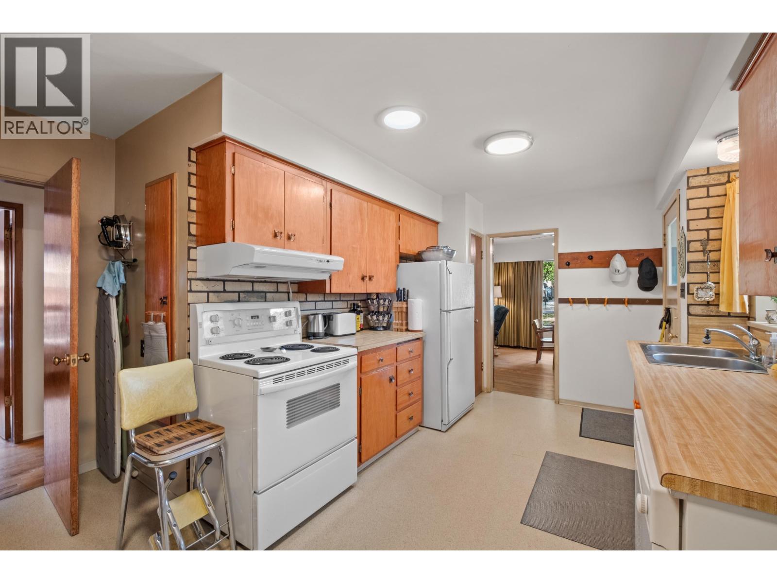 2239 Windridge Drive, North Vancouver, British Columbia  V7H 1B6 - Photo 6 - R3051238