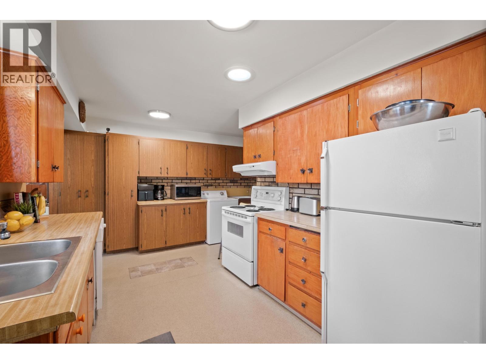 2239 Windridge Drive, North Vancouver, British Columbia  V7H 1B6 - Photo 7 - R3051238