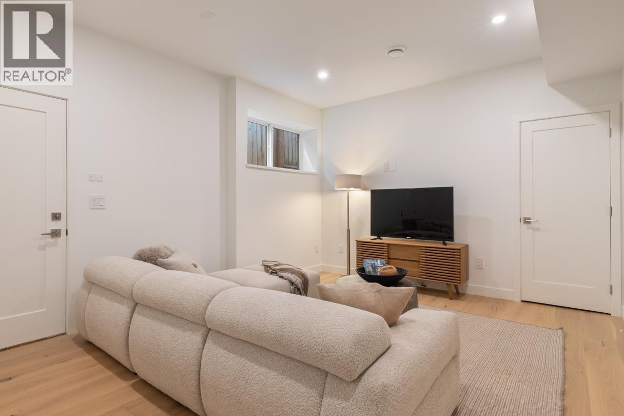 619 E 22nd Street, North Vancouver, British Columbia  V7L 3E1 - Photo 30 - R3051326