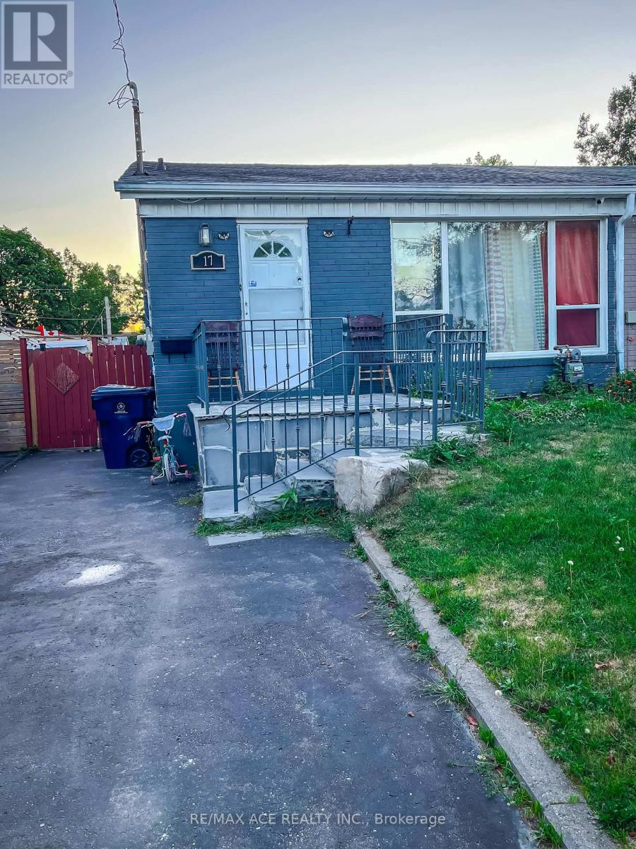 17 Huddleston Court, Toronto, Ontario  M1L 4L1 - Photo 2 - E12360588
