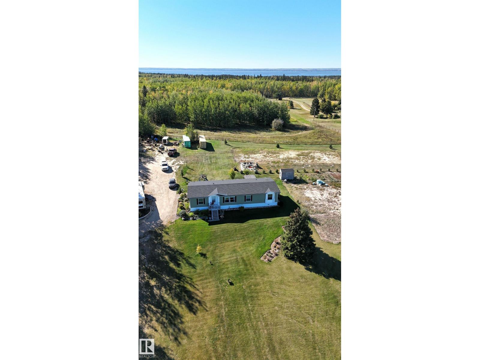 201 Glenhaven Cr, Rural Wetaskiwin County, Alberta  T0C 2C0 - Photo 3 - E4459086