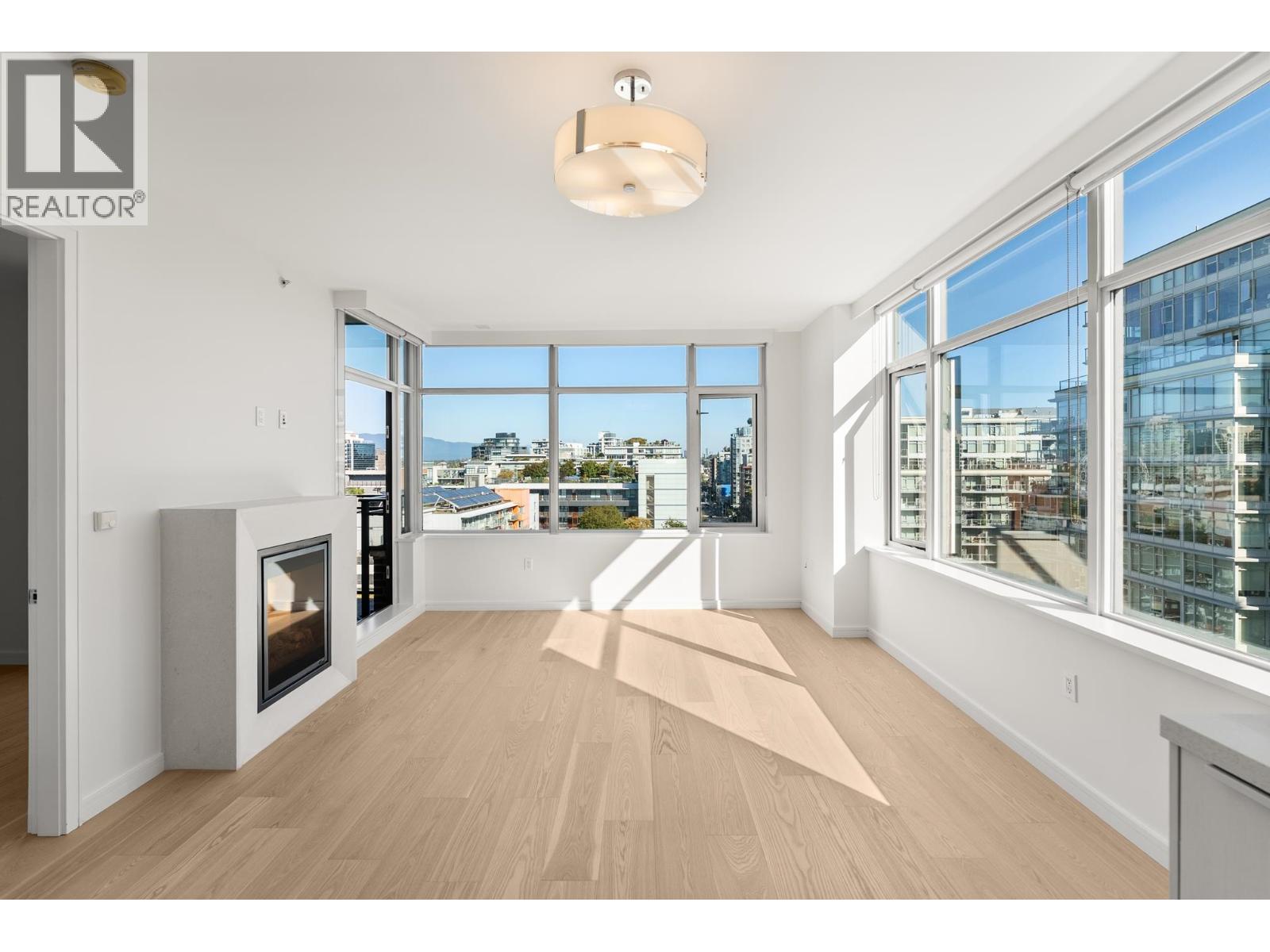 1104 181 W 1st Avenue, Vancouver, British Columbia  V5Y 0E3 - Photo 1 - R3050365
