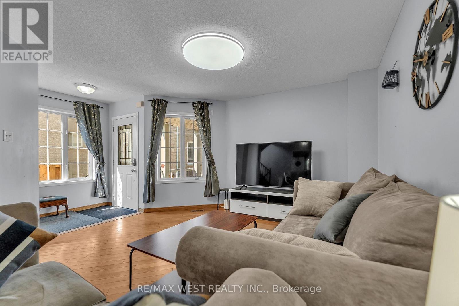 32 Weather Vane Lane, Brampton, Ontario  L6X 4R5 - Photo 6 - W12413864
