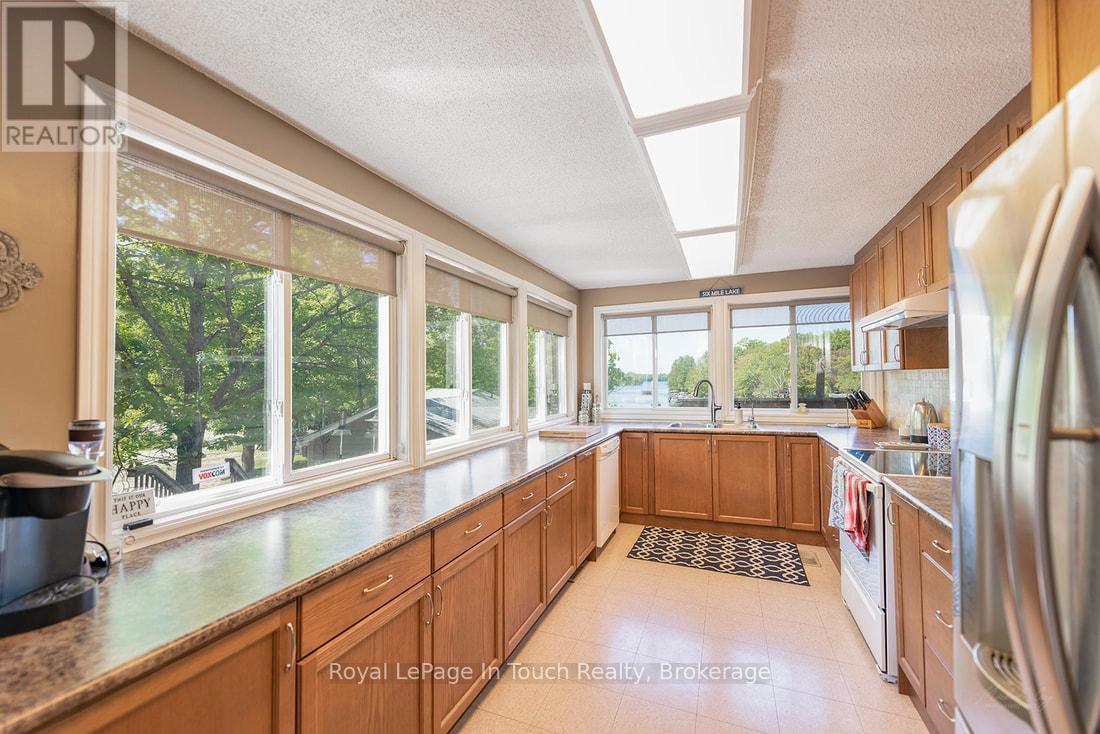 285 Crooked Bay Road, Georgian Bay, Ontario  L0K 1S0 - Photo 18 - X12319880