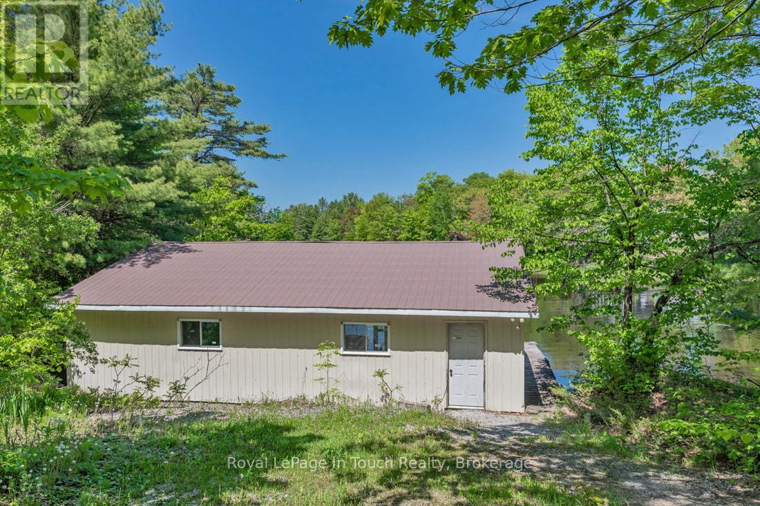 285 Crooked Bay Road, Georgian Bay, Ontario  L0K 1S0 - Photo 25 - X12319880