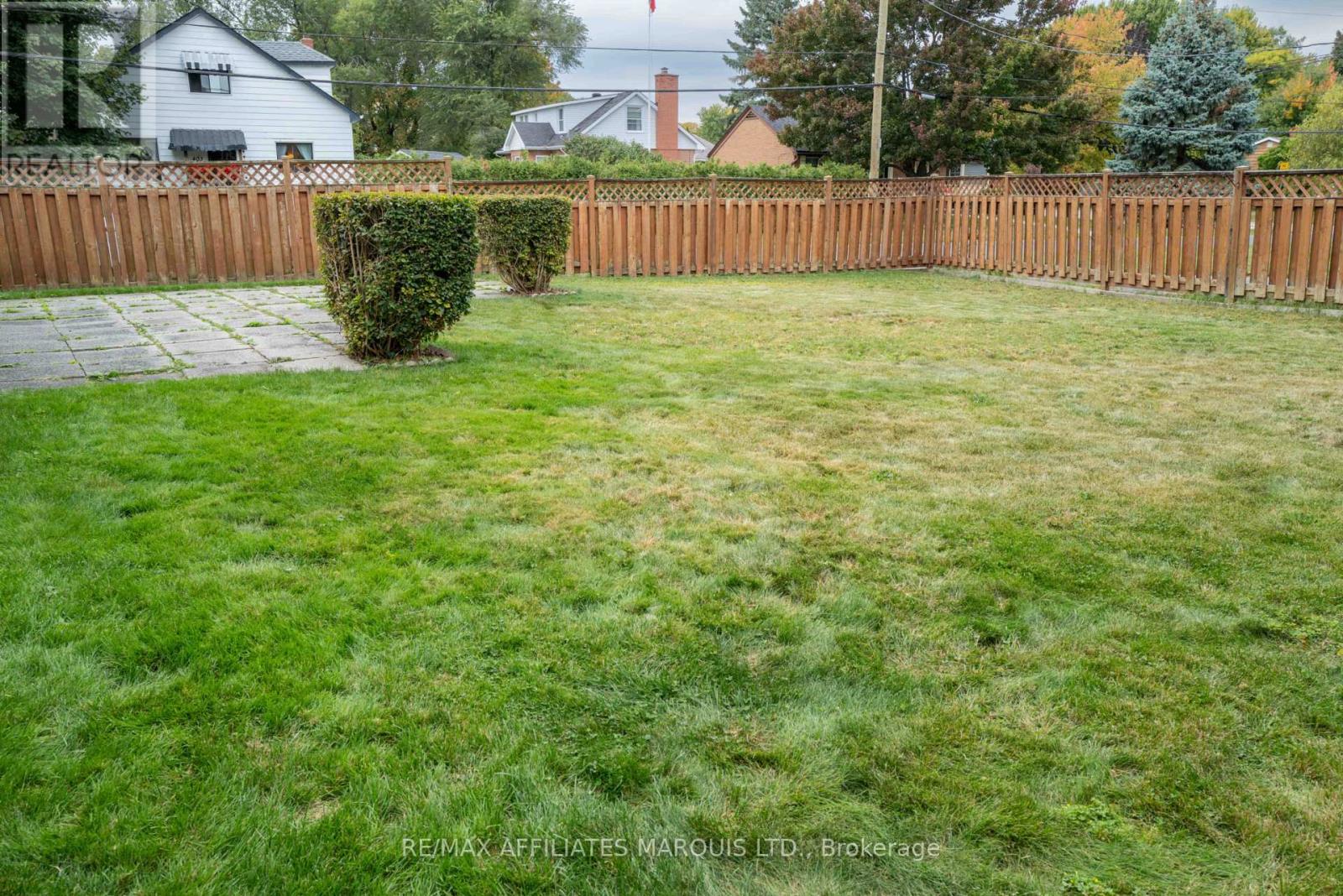 601 Fourth Street E, Cornwall, Ontario  K6H 2K1 - Photo 4 - X12422146
