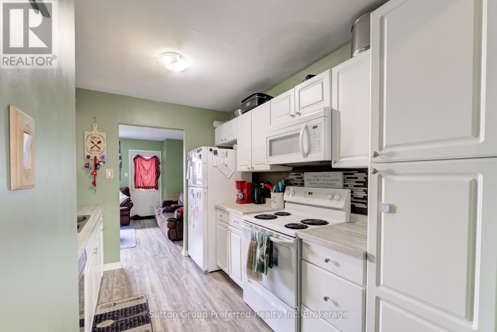 28 - 1093 Nellis Street, Woodstock, Ontario  N4T 1P5 - Photo 8 - X12422122