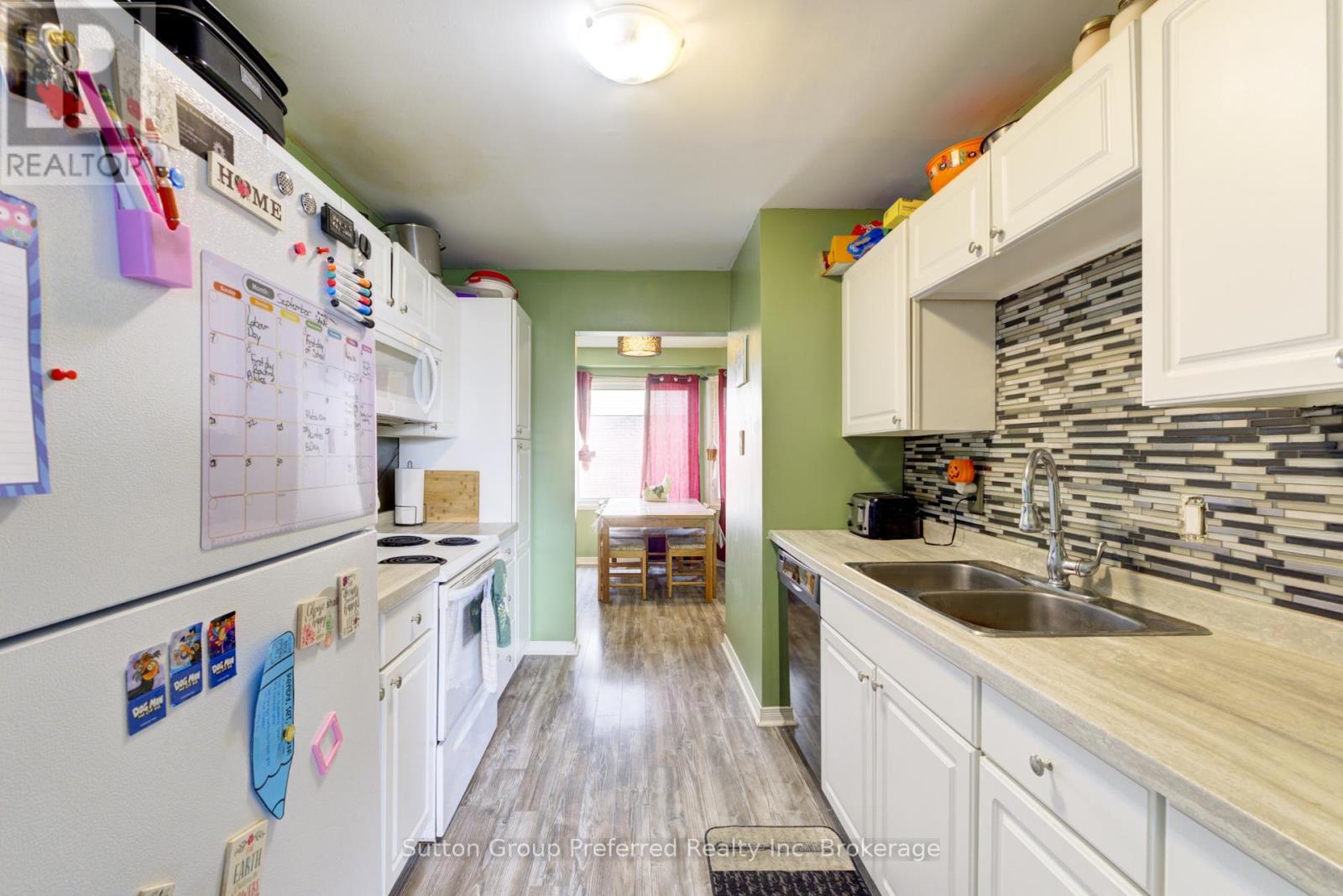 28 - 1093 Nellis Street, Woodstock, Ontario  N4T 1P5 - Photo 9 - X12422122
