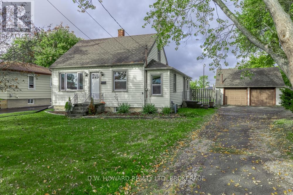 2533 EAST AVENUE, Fort Erie, Ontario