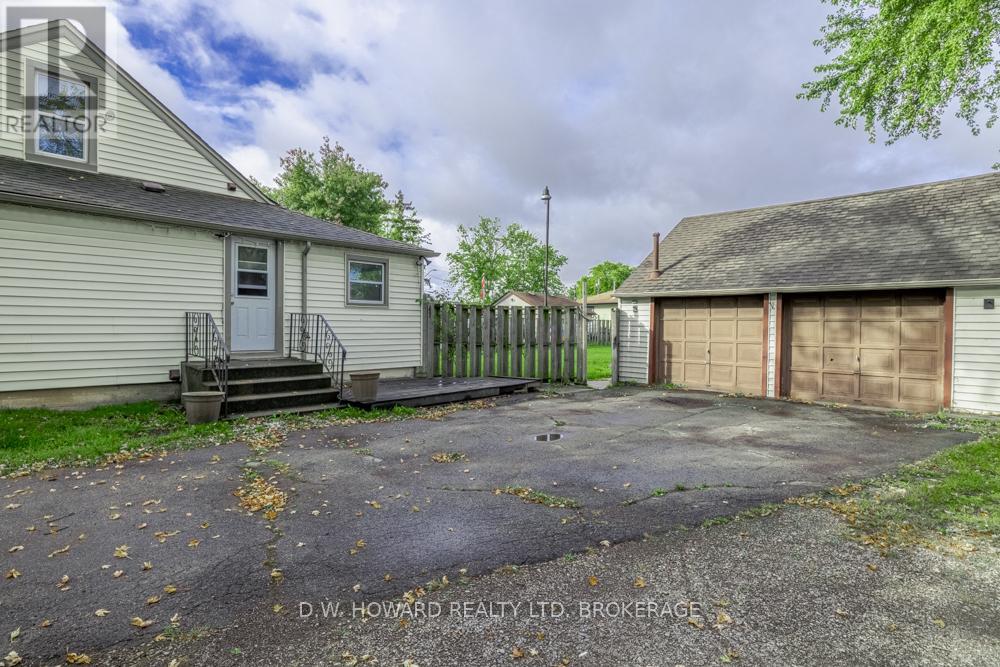 2533 East Avenue, Fort Erie, Ontario  L0S 1S0 - Photo 2 - X12238337
