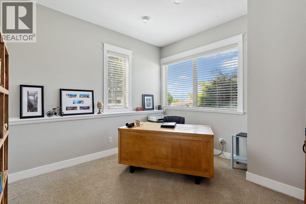 839 Clarance Avenue Kelowna Photo 40