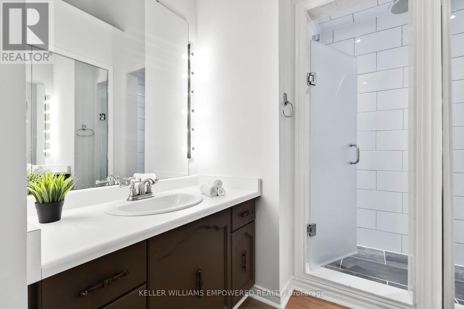 37 Rainbow Creekway, Toronto, Ontario  M2K 2T9 - Photo 18 - C12422093