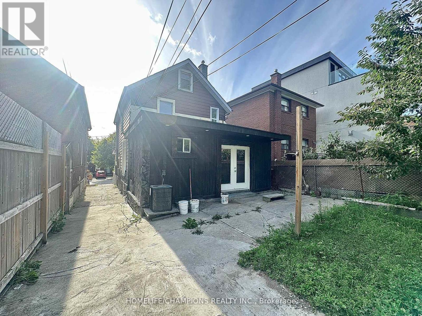 181 Cedric Avenue, Toronto, Ontario  M6C 3X7 - Photo 2 - C12422147