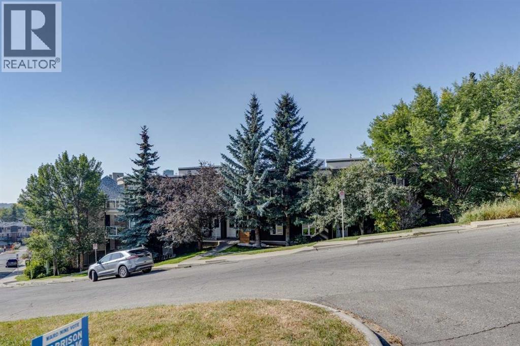 525 5 Street Ne, Calgary, Alberta  T2E 3W5 - Photo 2 - A2258598