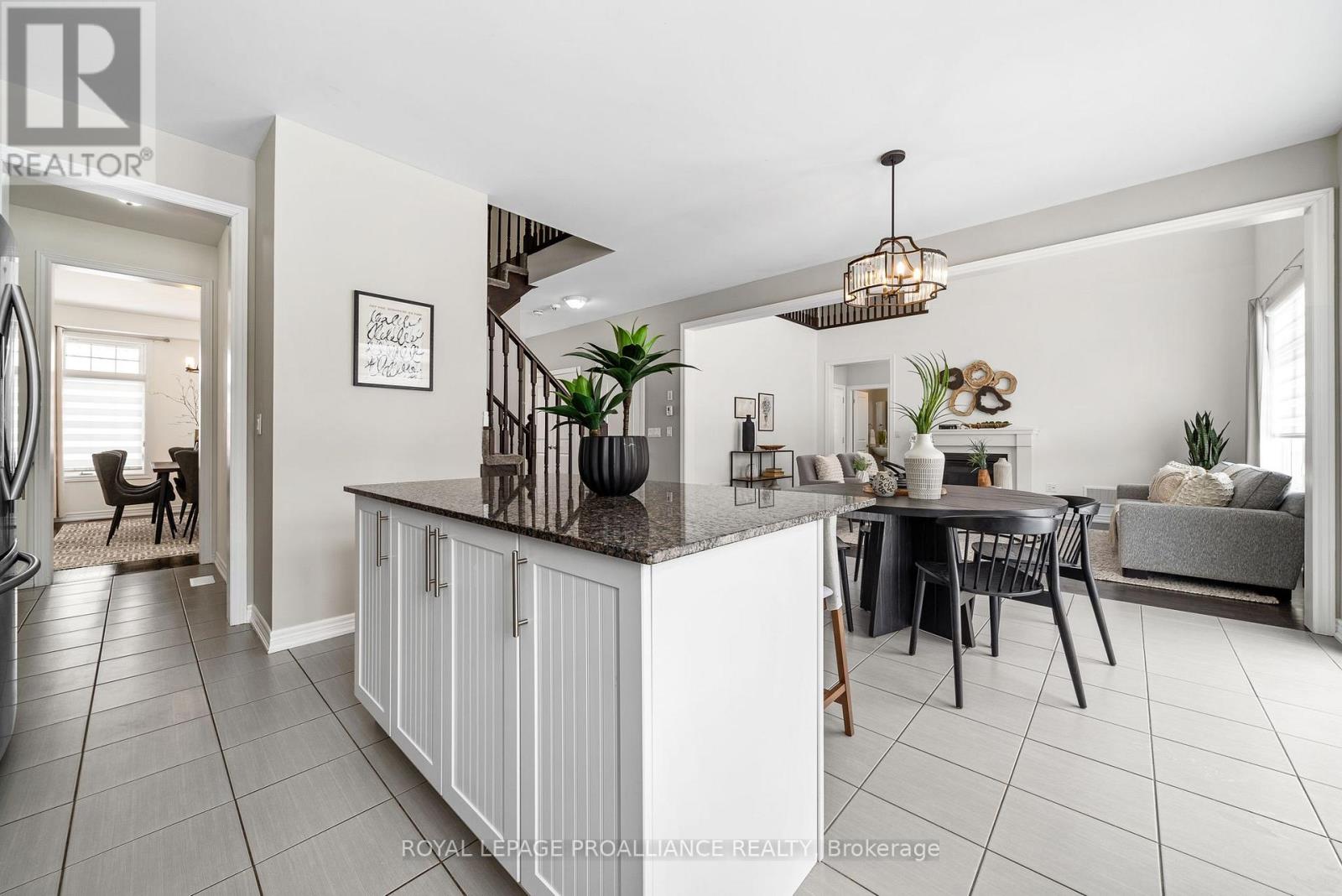 61 Summer Breeze Drive, Quinte West (Murray Ward), Ontario  K0K 1L0 - Photo 11 - X12422188