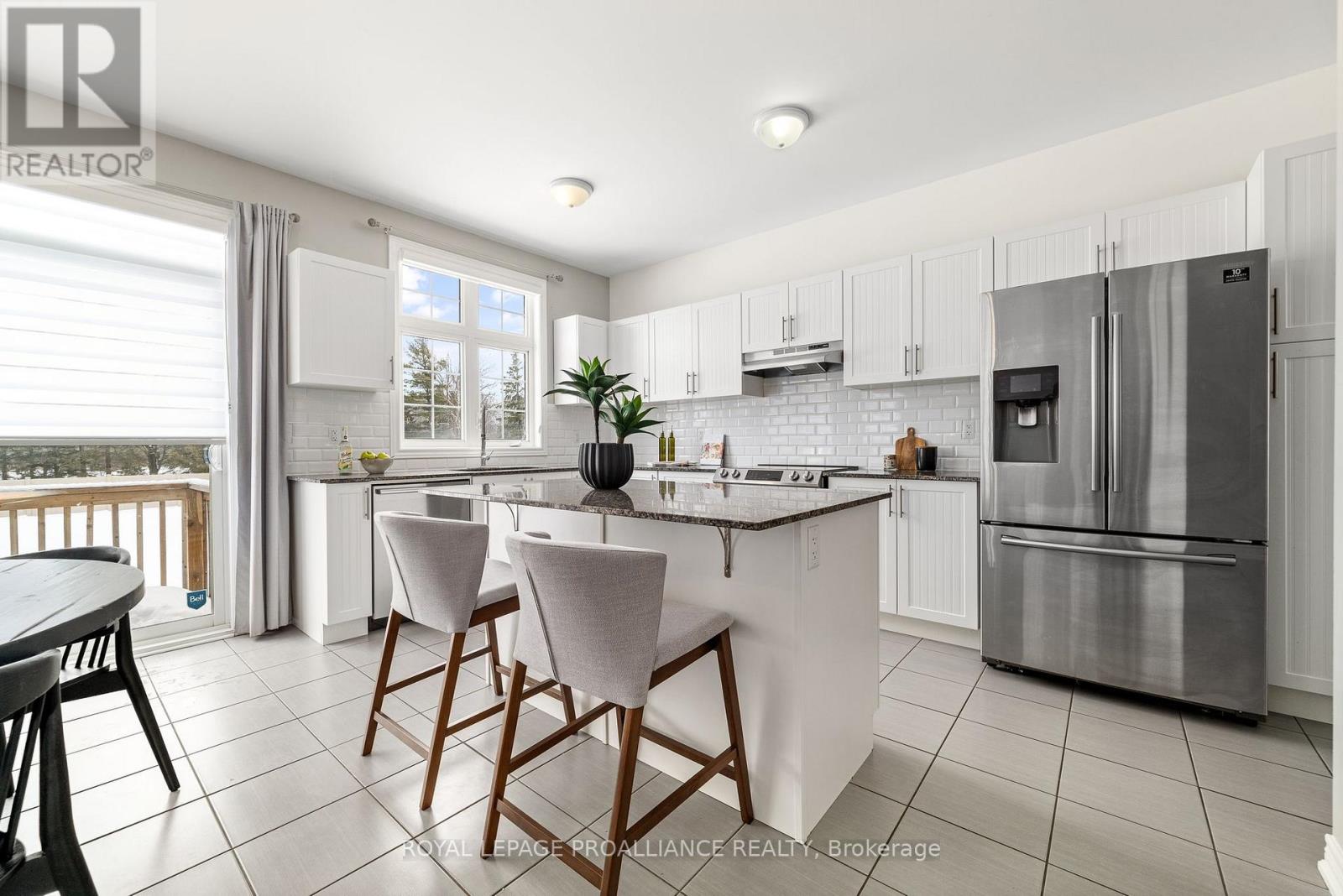 61 Summer Breeze Drive, Quinte West (Murray Ward), Ontario  K0K 1L0 - Photo 12 - X12422188