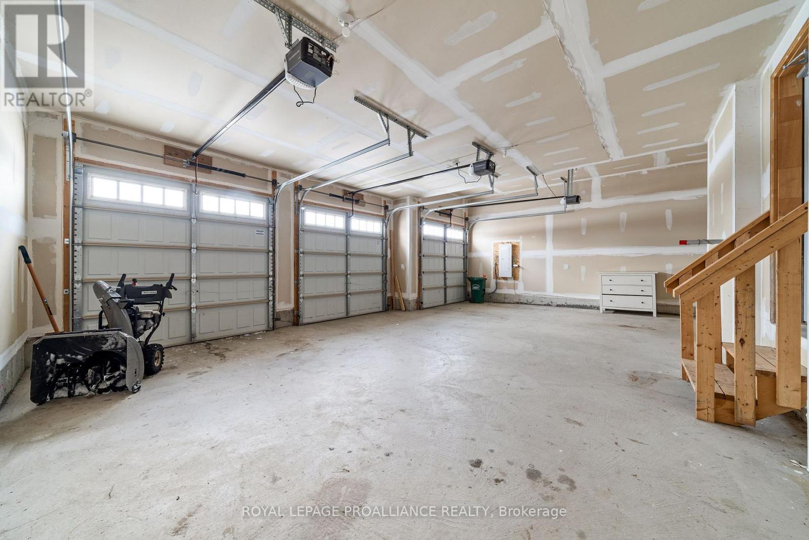 61 Summer Breeze Drive, Quinte West (Murray Ward), Ontario  K0K 1L0 - Photo 36 - X12422188