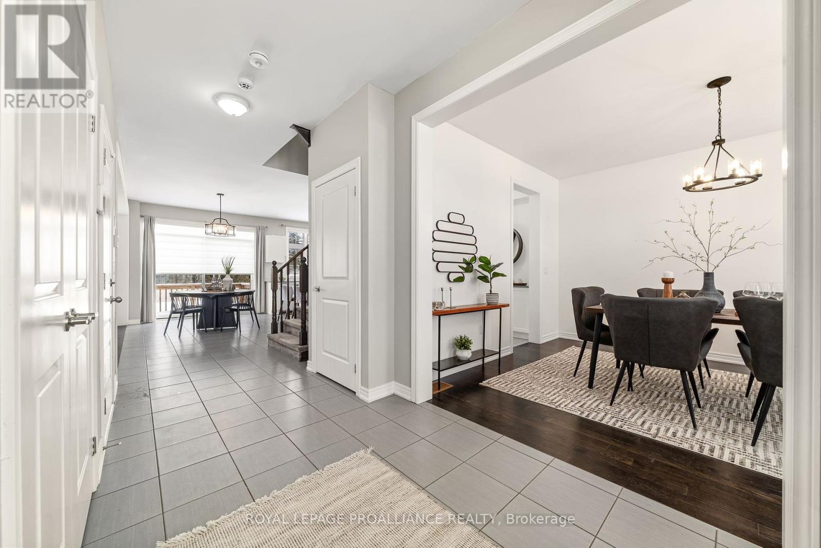 61 Summer Breeze Drive, Quinte West (Murray Ward), Ontario  K0K 1L0 - Photo 5 - X12422188