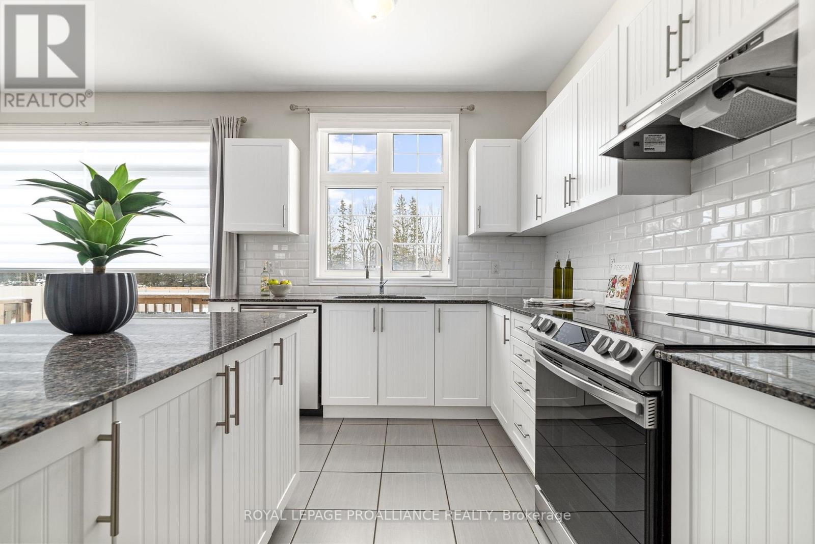 61 Summer Breeze Drive, Quinte West (Murray Ward), Ontario  K0K 1L0 - Photo 9 - X12422188