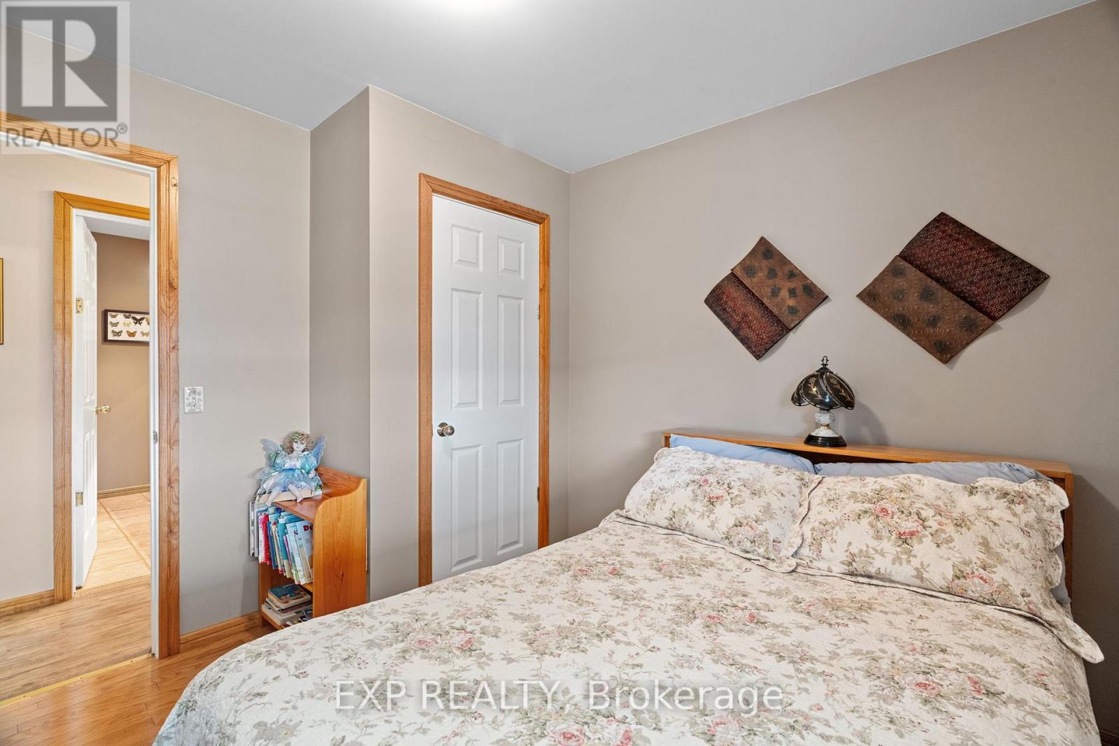30680 Hungry Hollow Road, North Middlesex, Ontario  N0M 1B0 - Photo 13 - X12422253