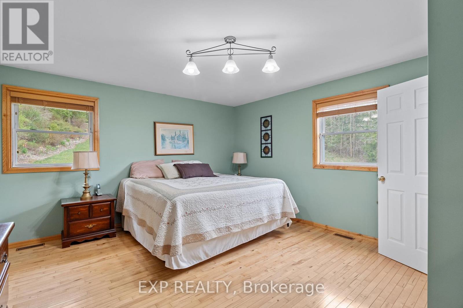 30680 Hungry Hollow Road, North Middlesex, Ontario  N0M 1B0 - Photo 15 - X12422253