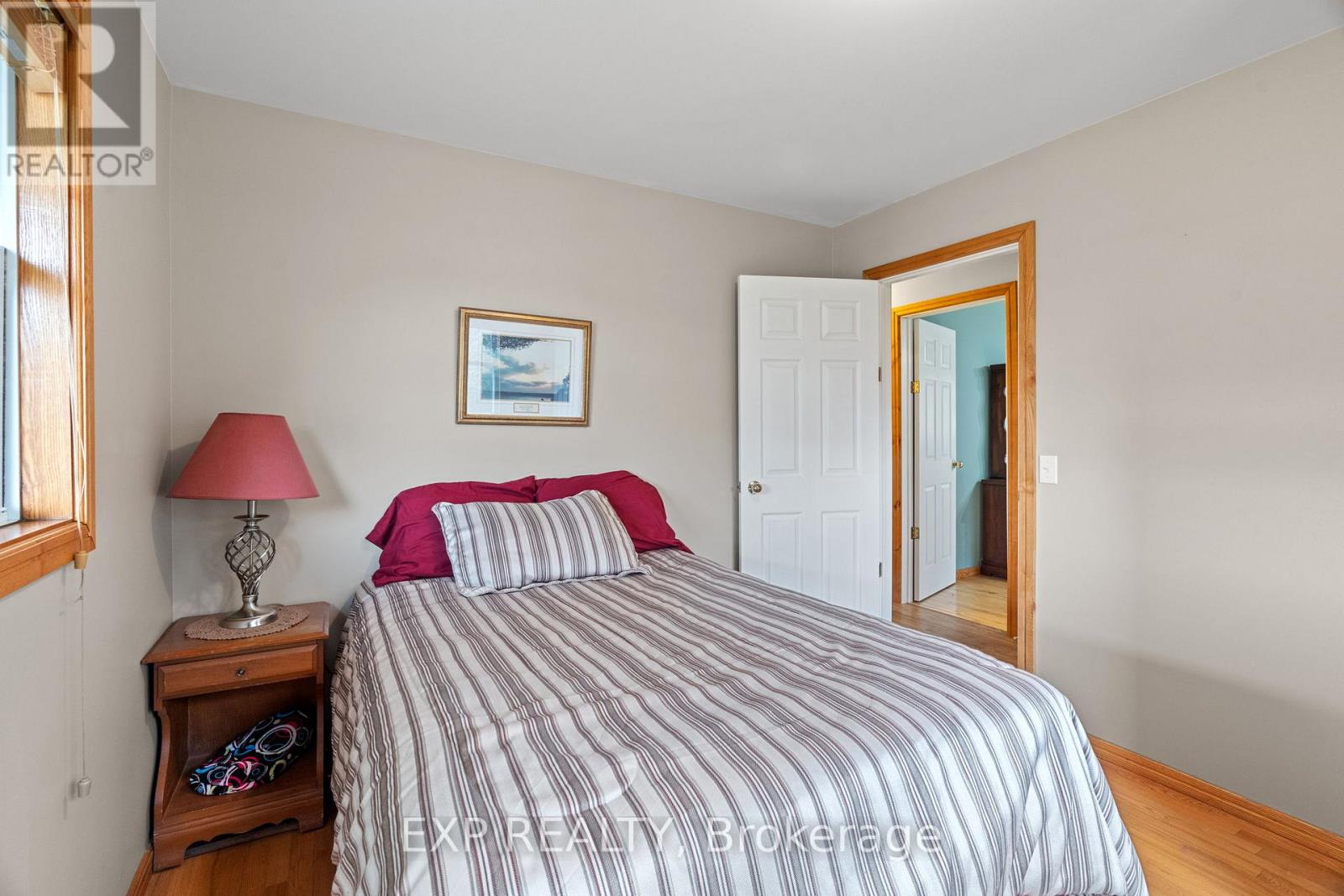 30680 Hungry Hollow Road, North Middlesex, Ontario  N0M 1B0 - Photo 19 - X12422253