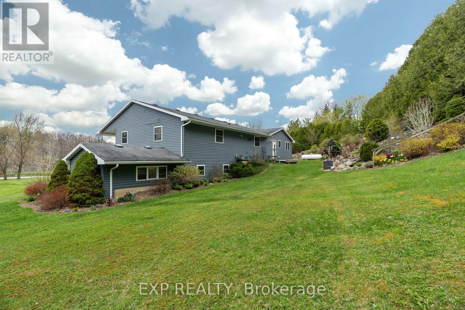 30680 Hungry Hollow Road, North Middlesex, Ontario  N0M 1B0 - Photo 39 - X12422253