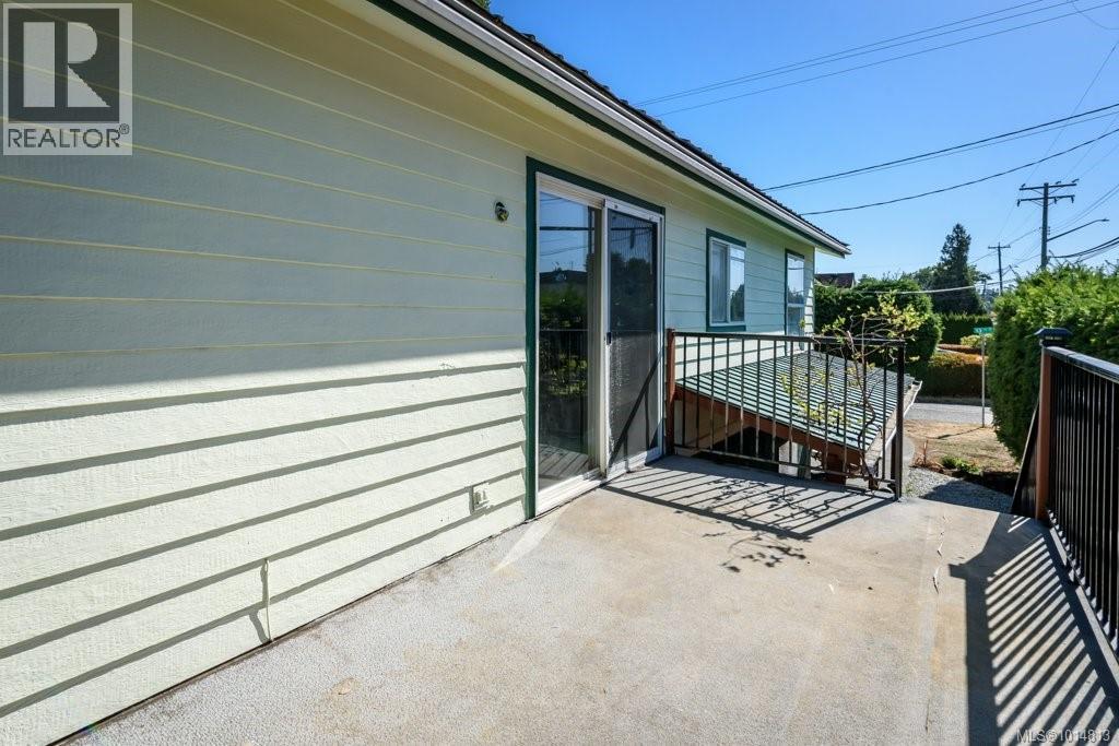 A & B 792 12th St, Courtenay, British Columbia  V9N 1V4 - Photo 32 - 1014813