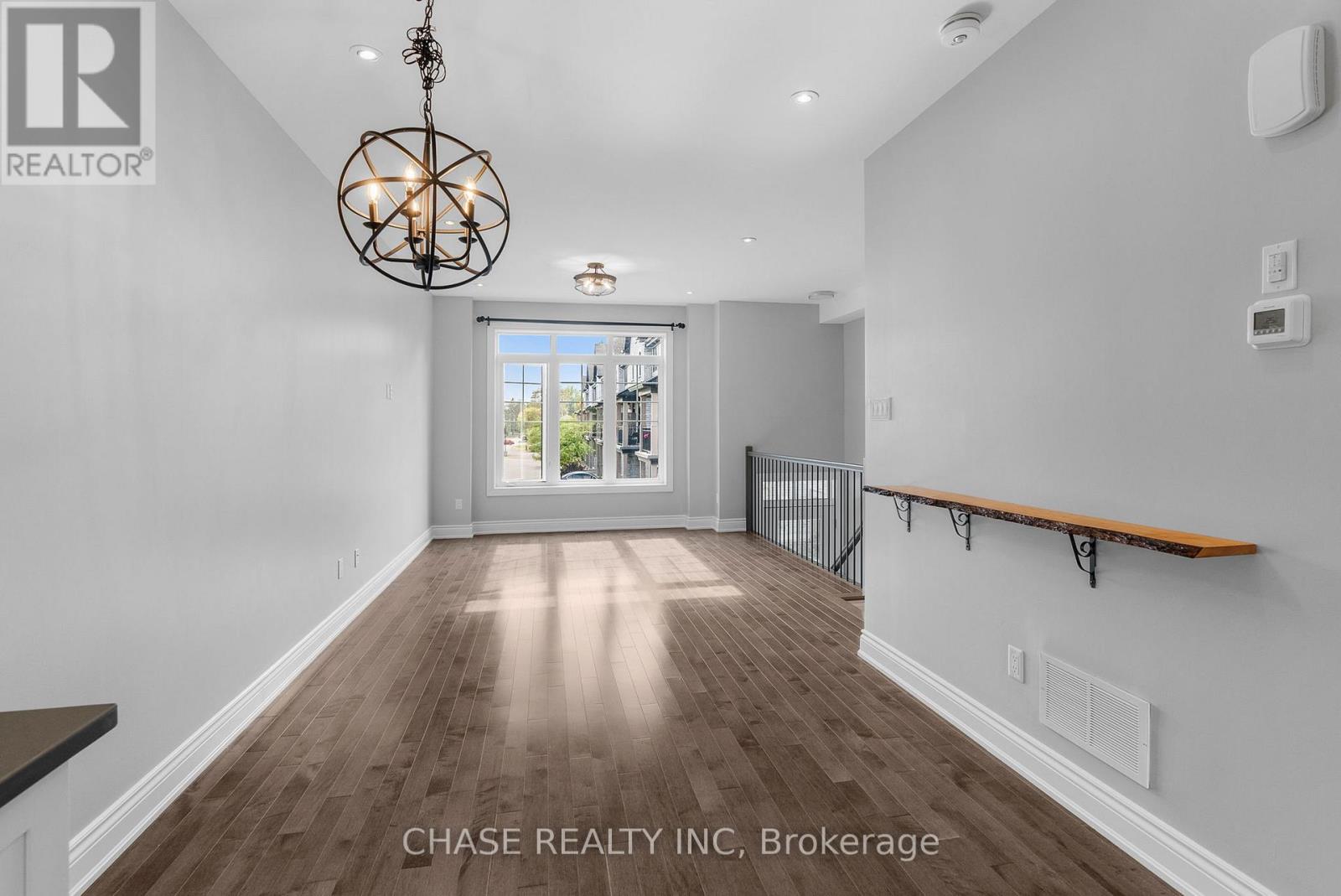 728 Reverie Private, Ottawa, Ontario  K2S 0T9 - Photo 6 - X12422204