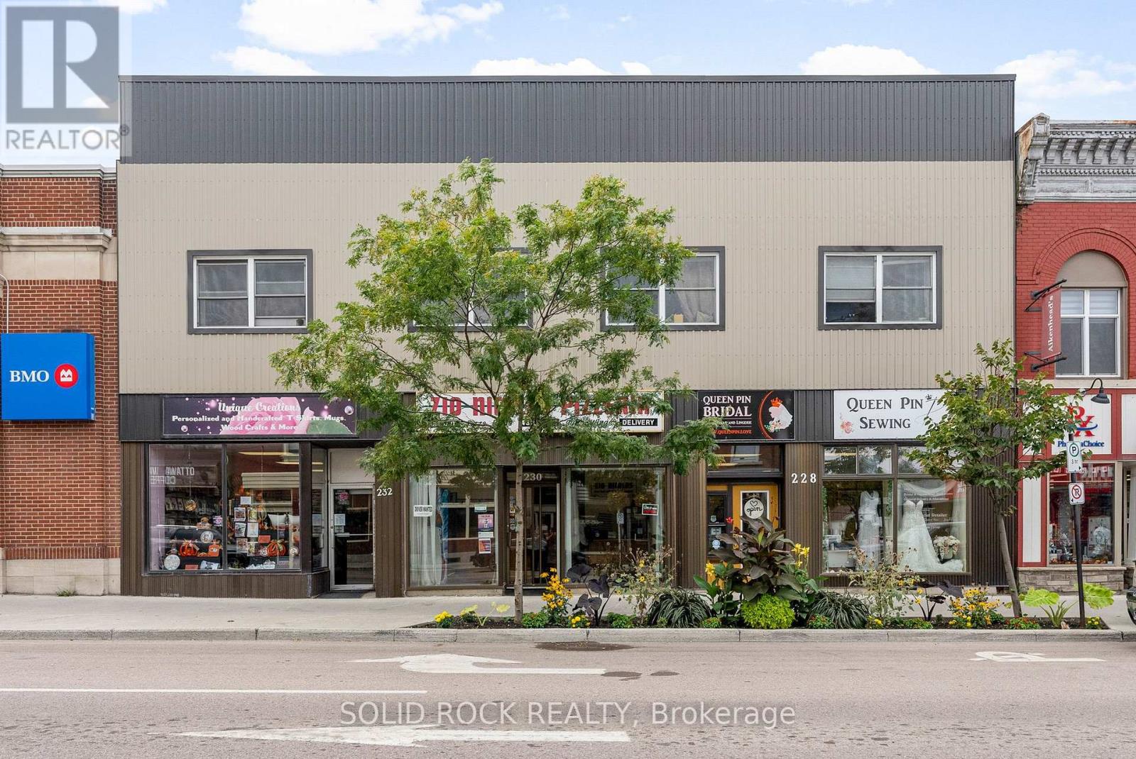 228-232 Raglan Street S, Renfrew, Ontario  K7V 1Z6 - Photo 1 - X12422205