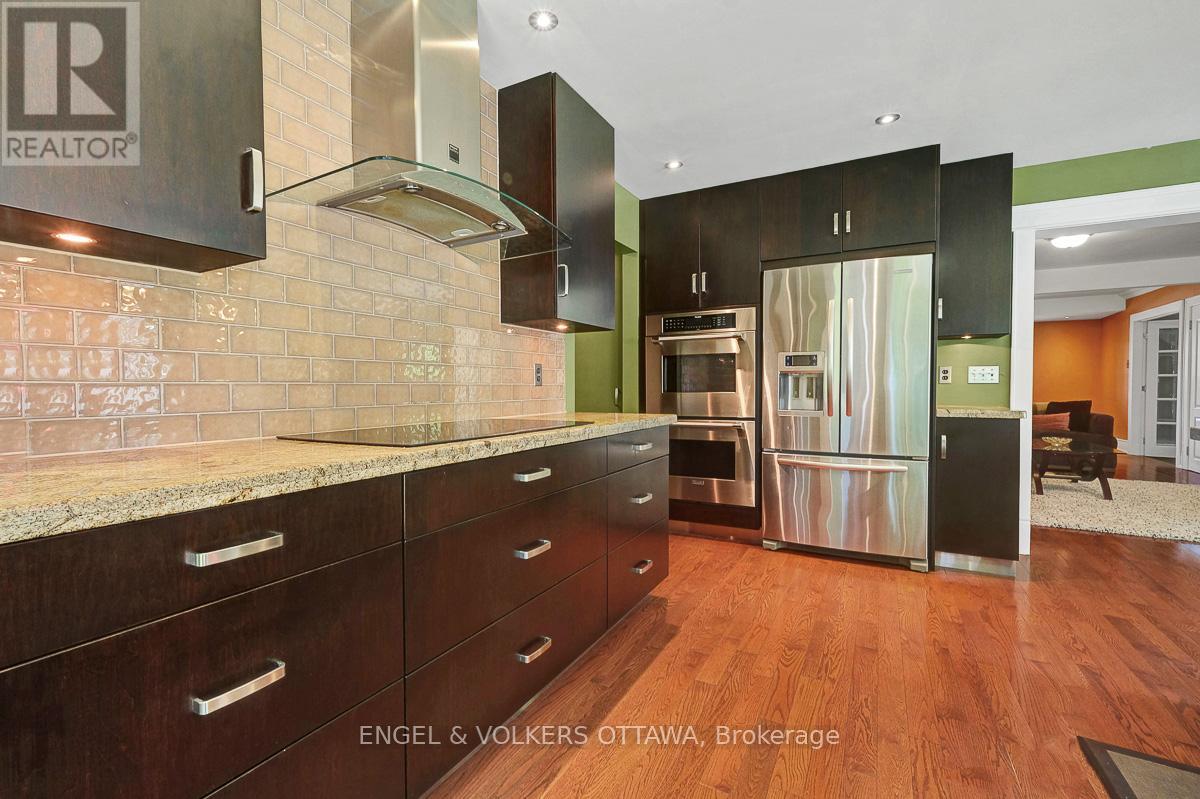 3 Mohawk Crescent, Ottawa, Ontario  K2H 7G7 - Photo 15 - X12422226