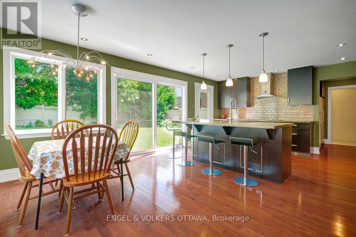 3 Mohawk Crescent, Ottawa, Ontario  K2H 7G7 - Photo 18 - X12422226