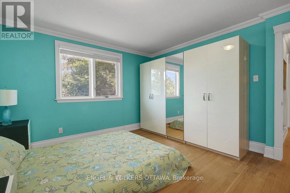 3 Mohawk Crescent, Ottawa, Ontario  K2H 7G7 - Photo 33 - X12422226
