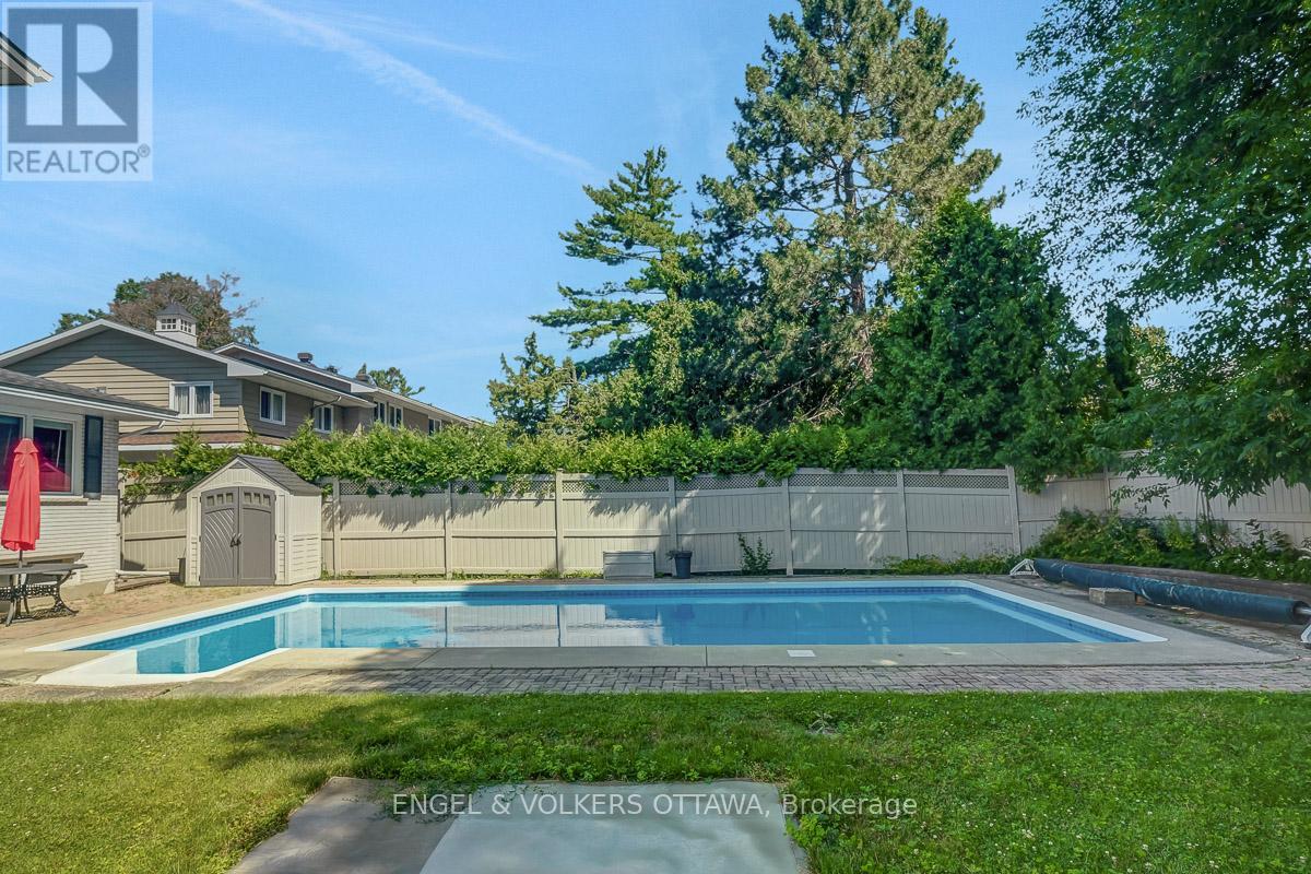 3 Mohawk Crescent, Ottawa, Ontario  K2H 7G7 - Photo 43 - X12422226