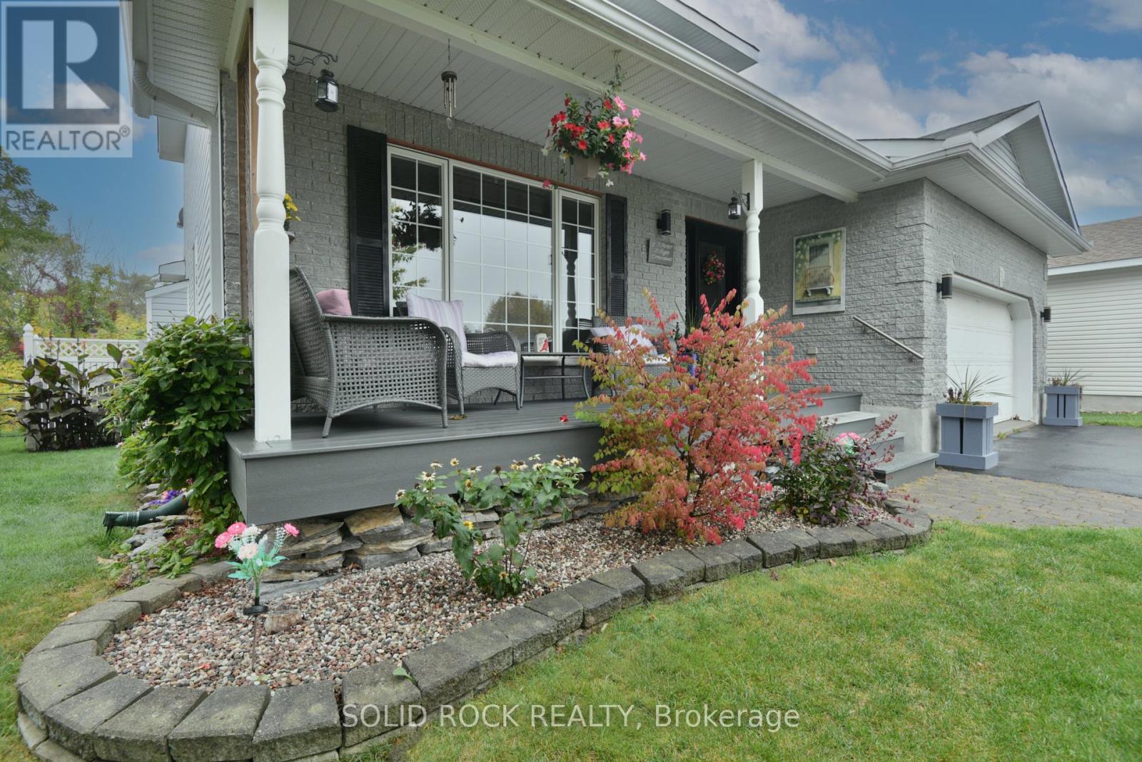 3 River Ridge Crescent, Arnprior, Ontario  K7S 3W1 - Photo 4 - X12422228