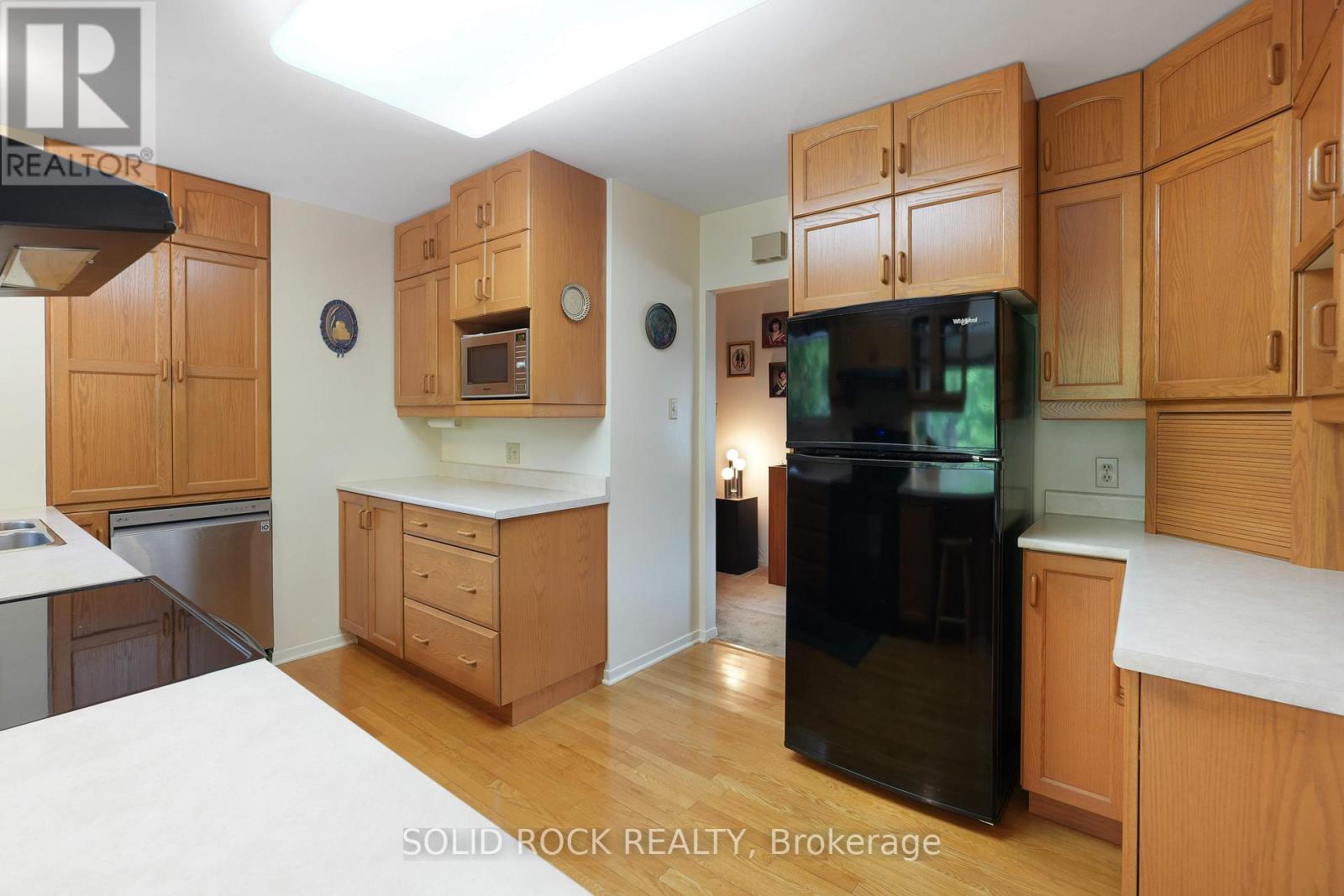 1034 Riddell Avenue S, Ottawa, Ontario  K2C 2J7 - Photo 12 - X12422229