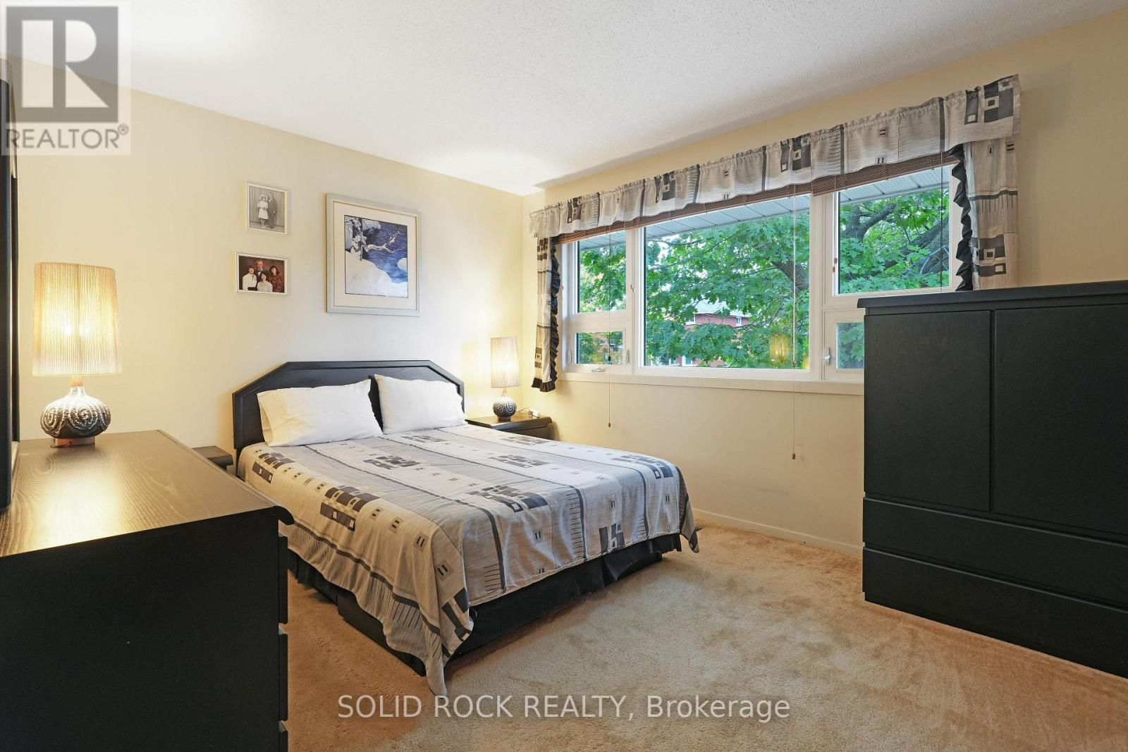 1034 Riddell Avenue S, Ottawa, Ontario  K2C 2J7 - Photo 13 - X12422229