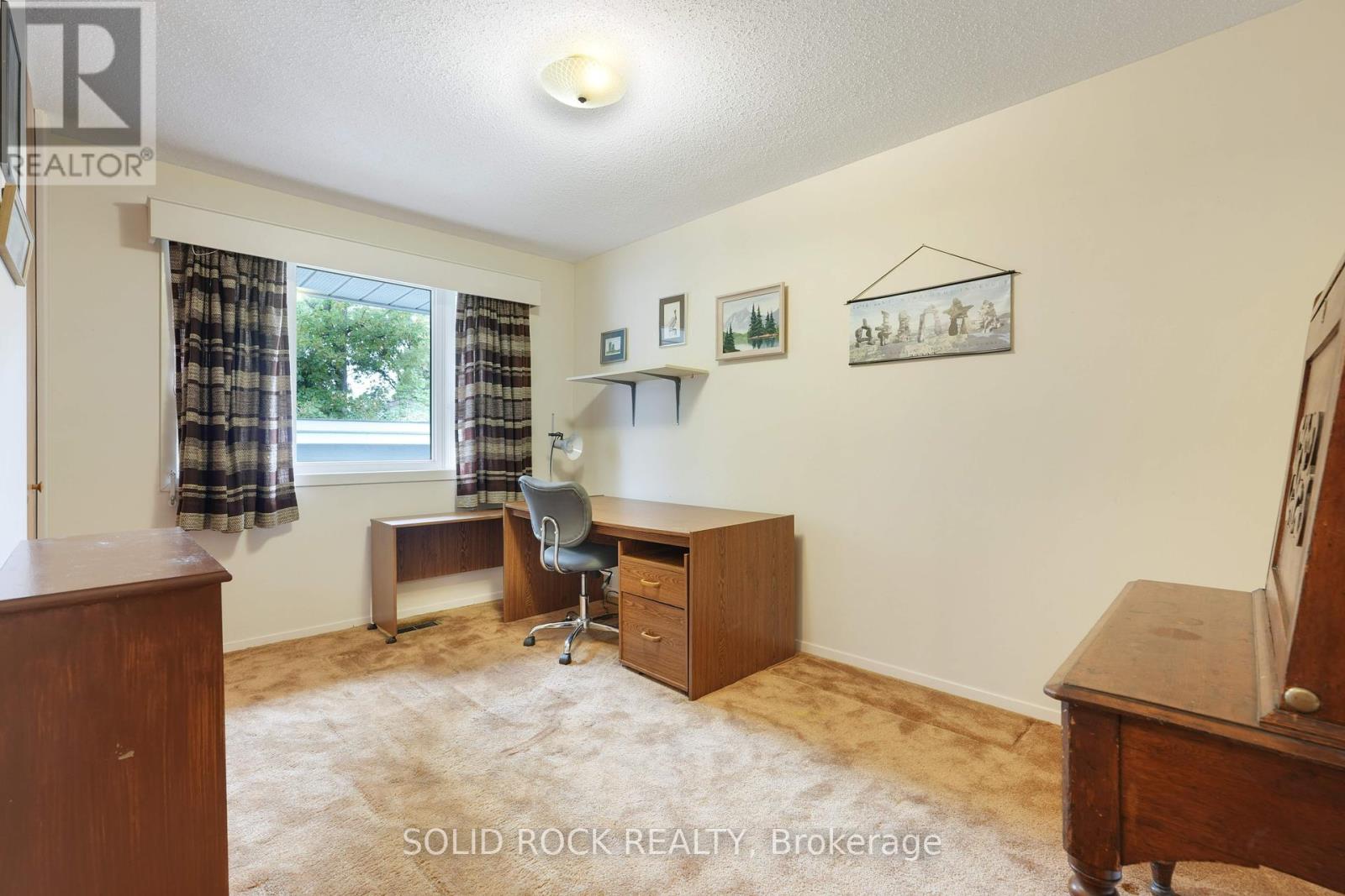 1034 Riddell Avenue S, Ottawa, Ontario  K2C 2J7 - Photo 18 - X12422229