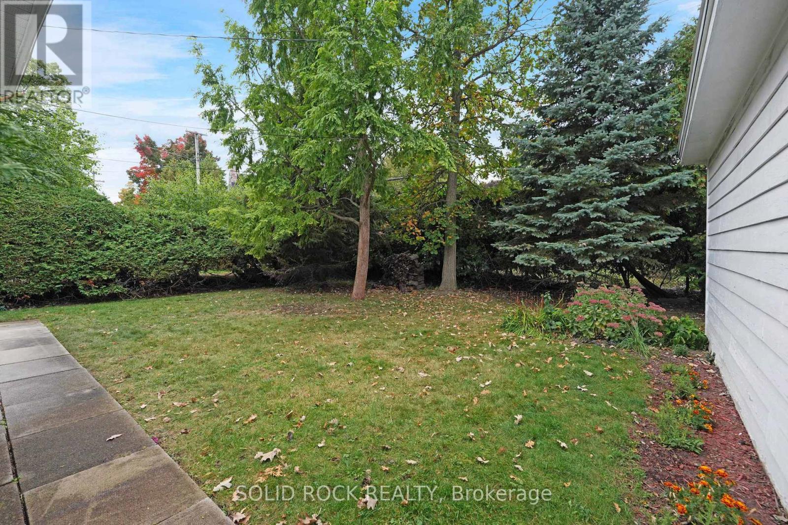 1034 Riddell Avenue S, Ottawa, Ontario  K2C 2J7 - Photo 22 - X12422229