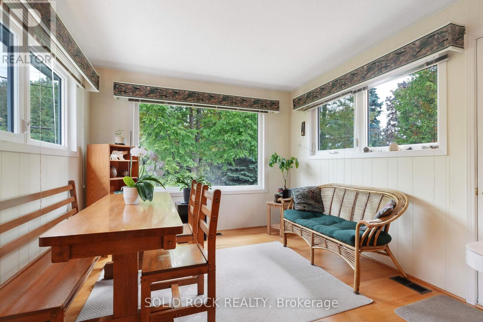 1034 Riddell Avenue S, Ottawa, Ontario  K2C 2J7 - Photo 7 - X12422229